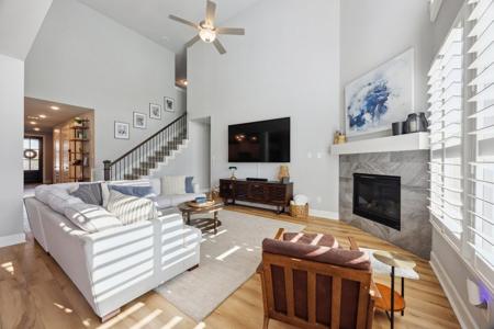 4125 Silver Spur Court