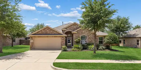 1412 Meadowlakes Drive