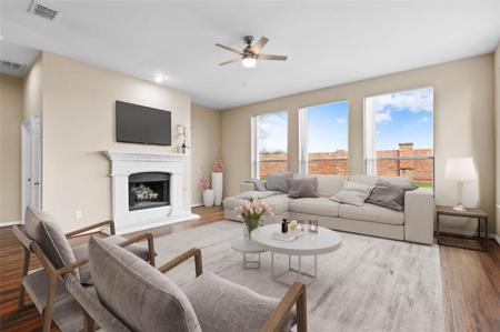 4417 Meadow Knoll Lane
