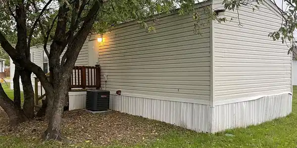 1908 Pelican Drive N