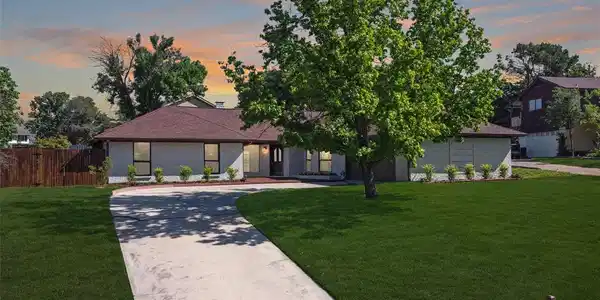 7612 Lake Highlands