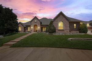 910 Coral Cove
