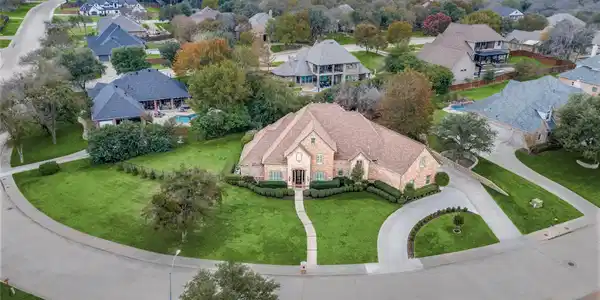 8533 Waterfront Court
