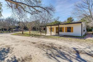 113 Comanche Trail
