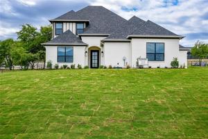 3911 Legend Trail
