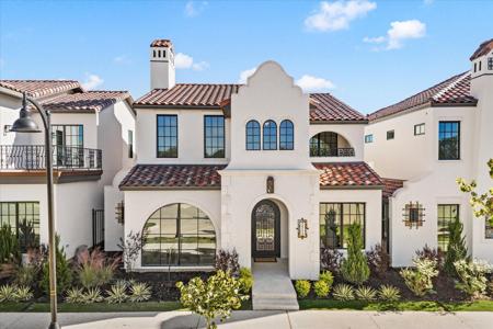 2955 Sunset Boulevard