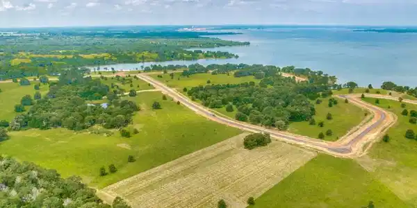TBD-104 Admiral Shores Road