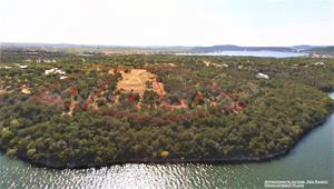 1081 Lakeside Lane