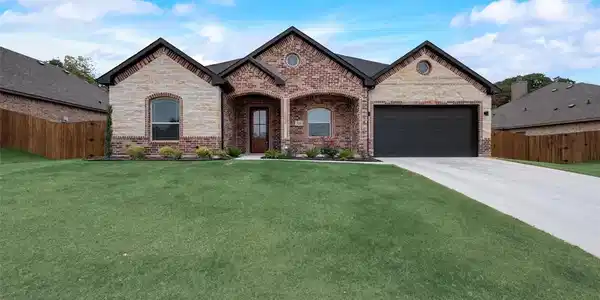 532 Woodland