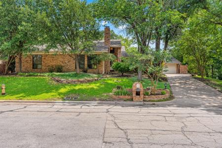 3516 Lake Heights Drive