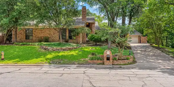 3516 Lake Heights Drive