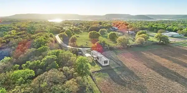 305 Red Bird Road