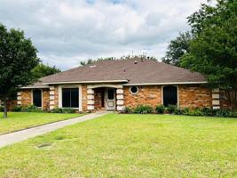 470 MOSSWOOD DR