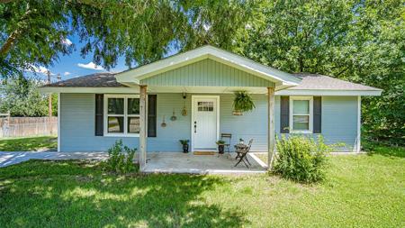1317 E Apache Trail