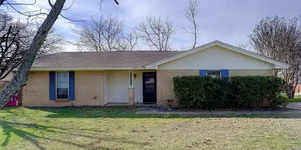 200 Lilac Lane