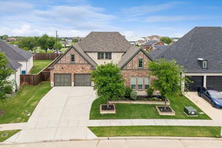 2700 Castlebridge