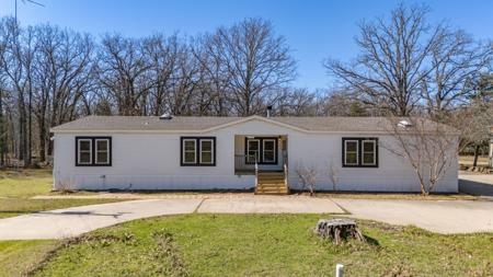 1150 Killian Drive