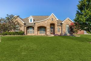102 Everett Court