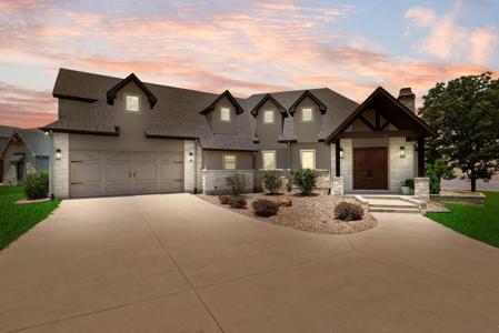 113 Moonlight Point