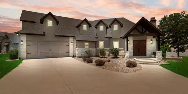 113 Moonlight Point