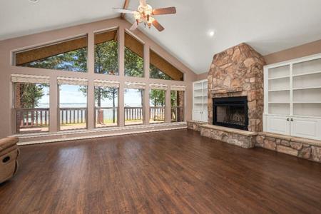 143 Stockton Point