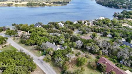 1623 S Chisholm Trail