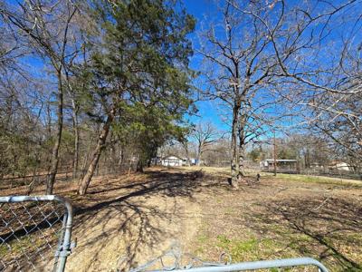 312 E Golden Oaks Drive