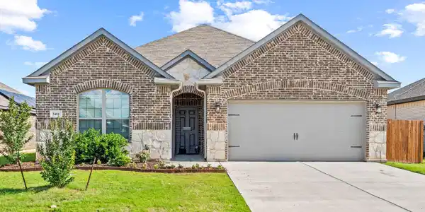 1404 Eagle Nest Drive