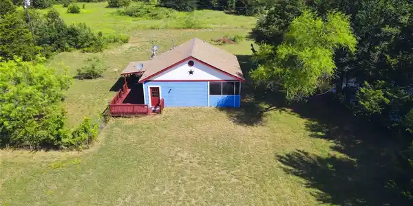 1910 County Road 2230