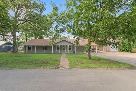 323 Dyer Circle