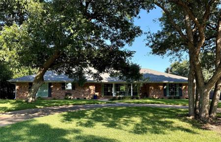 5016 Brooks Drive