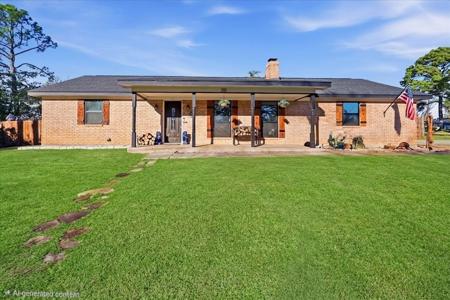 201 Hickory Lane