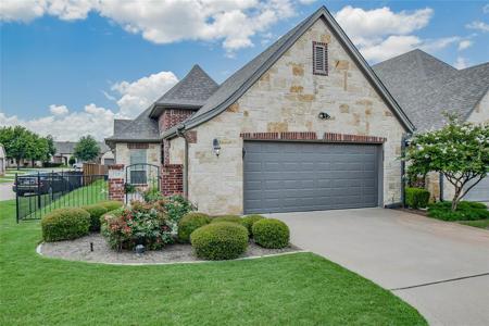 718 N Avalon Court