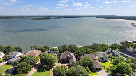 5202 Comanche Vista Trail