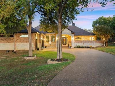 804 Carrie Lane
