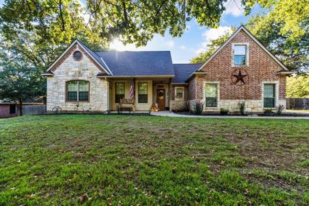 6601 Forest Oaks Court