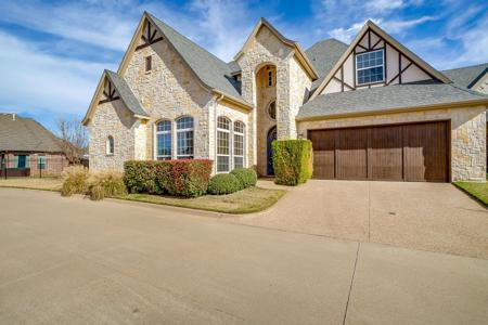 2414 Vineyard Drive