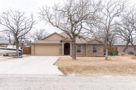 207 Shady Oaks Drive
