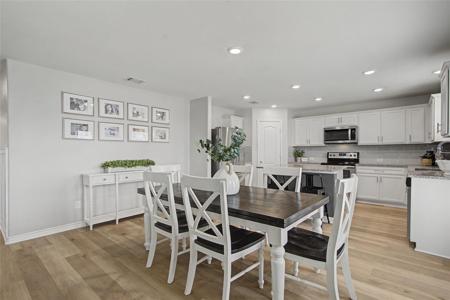 2729 Ryder Lane
