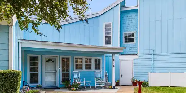 676 Harbor Drive