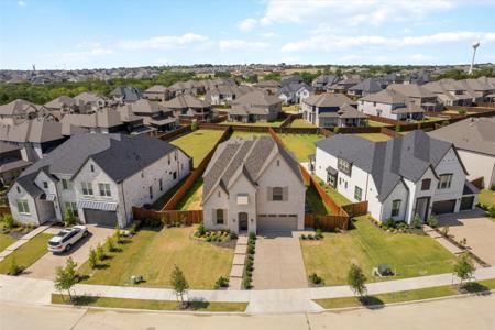 1228 Sapphire Lane