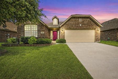 900 Silvermoon Drive