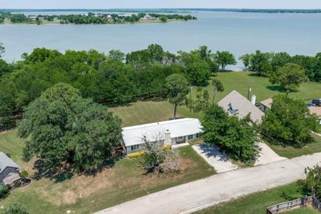 104 Cove Drive
