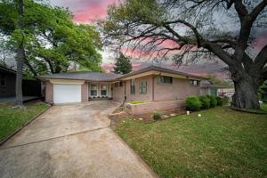 810 Brookhurst Drive