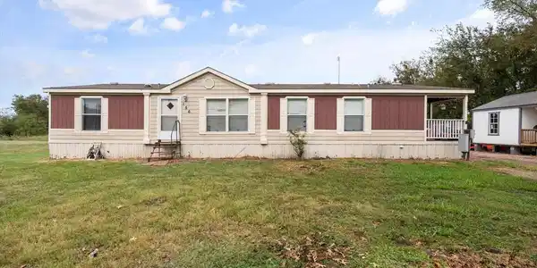 156 SE County Road 3010