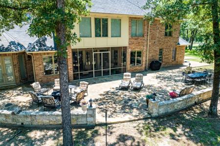 167 Saint Andrews Drive E