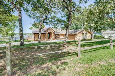 1230 Kiowa Drive E