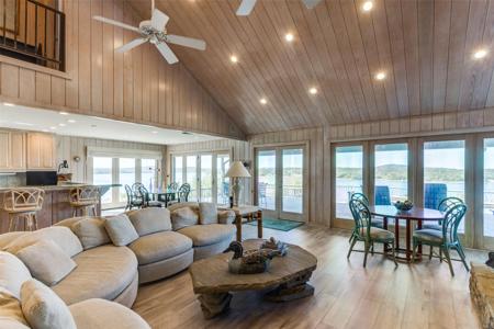 1012 Lakeview Point Drive