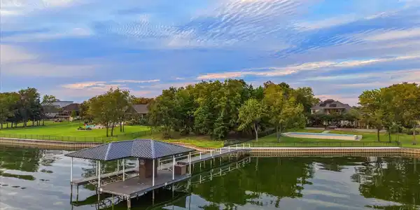1140 The Shores Drive