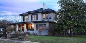 1105 W Bond Street